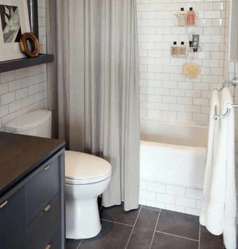 marion house bathroom